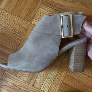 Vaneli peep toe heels!